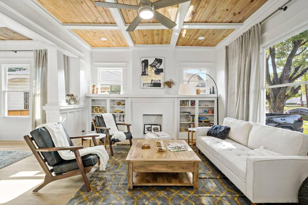 Вилла Urban Elegance Retreat Сан-Антонио Экстерьер фото